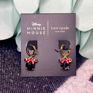 NWT Disney Minnie Mouse Earrings